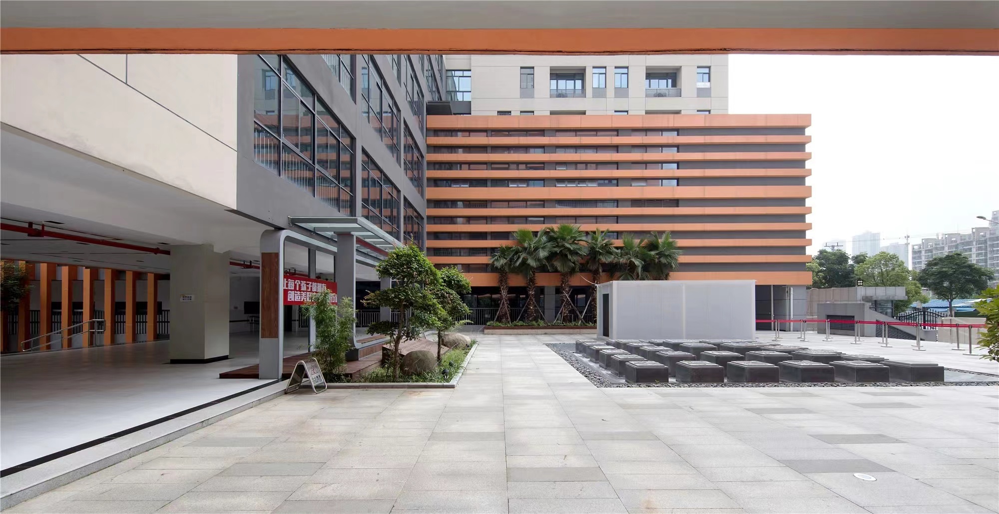 【學校案例】今泰裝飾在武漢市先后完成了與紅領巾學校6個校區(qū)的項目交付！(圖3)