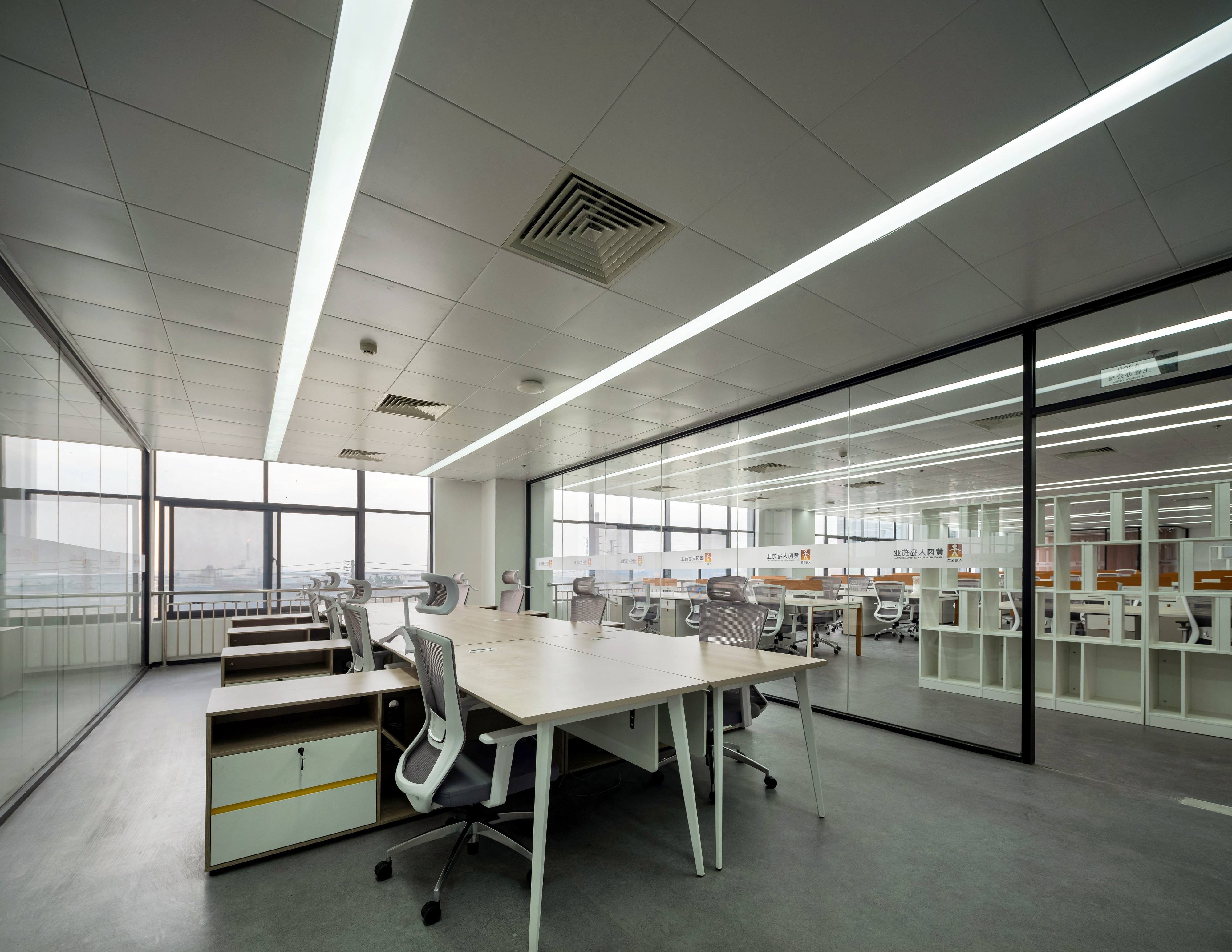 【完工案例】人福醫(yī)藥黃岡總部辦公室裝修完工！(圖4)